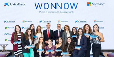 Premios WONNOW a mejores alumnas de grados STEM entregados por CaixaBank y Microsoft
